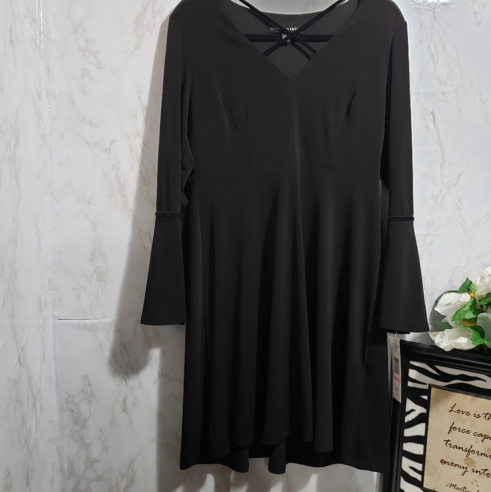 Madison Leigh All Black Dress (10) NWT!